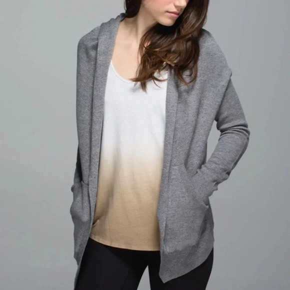 Lululemon Cabin Yogi Wrap Heathered Medium Grey Pocket Thumbhole Size 4 - Picture 1 of 13